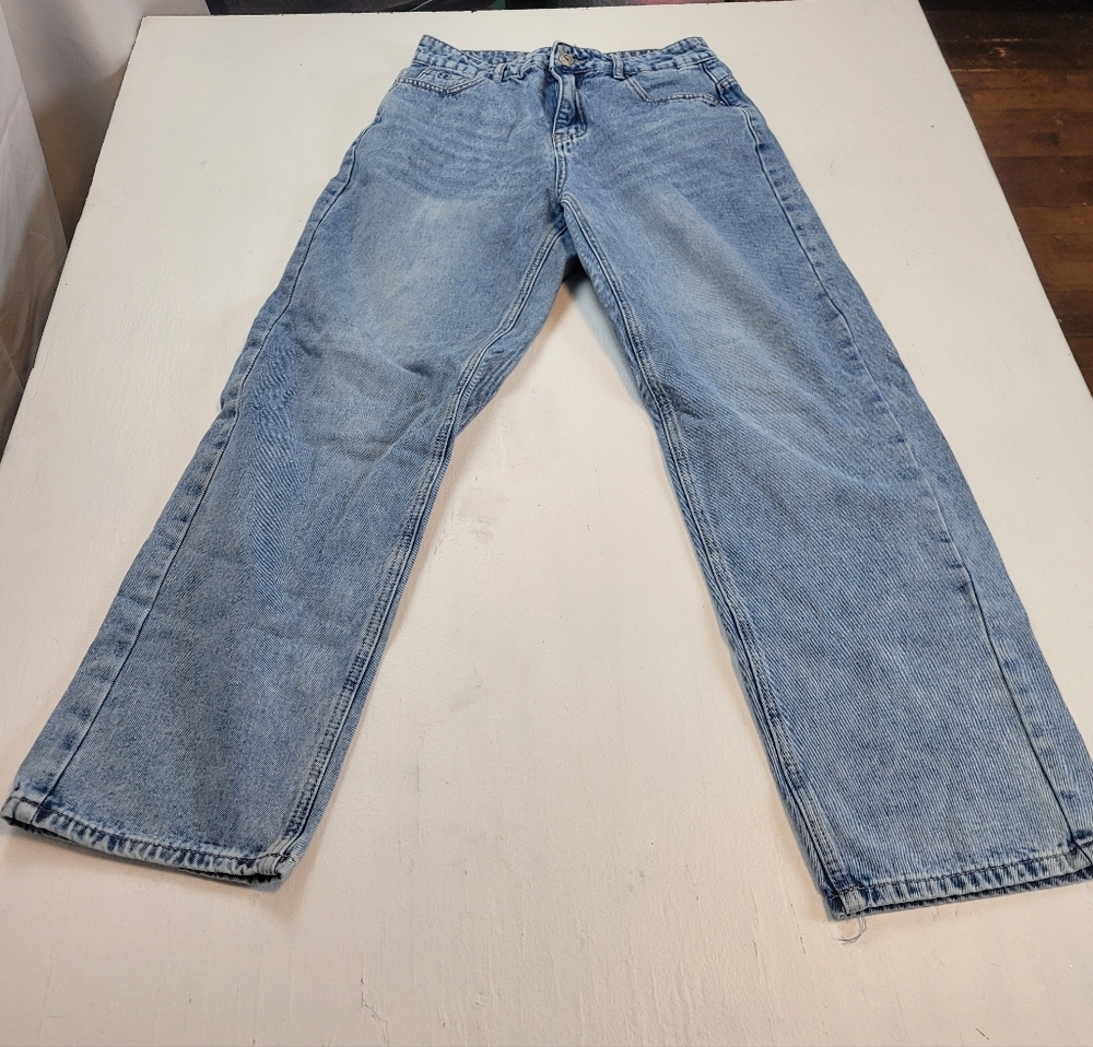 SHEIN Light Blue Relaxed Fit Jeans